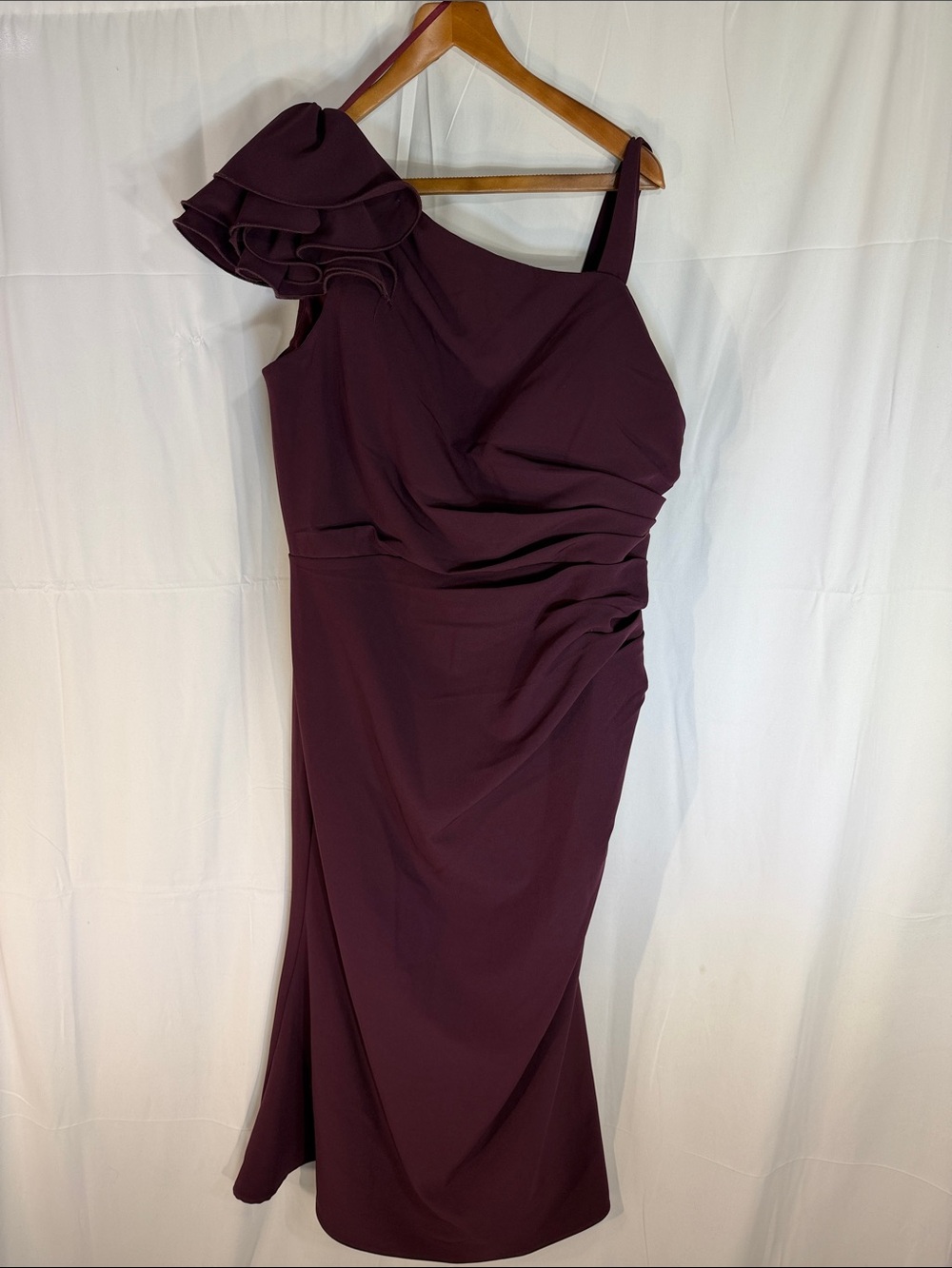 Elegant One-Shoulder Ruffle Gown in Plum
